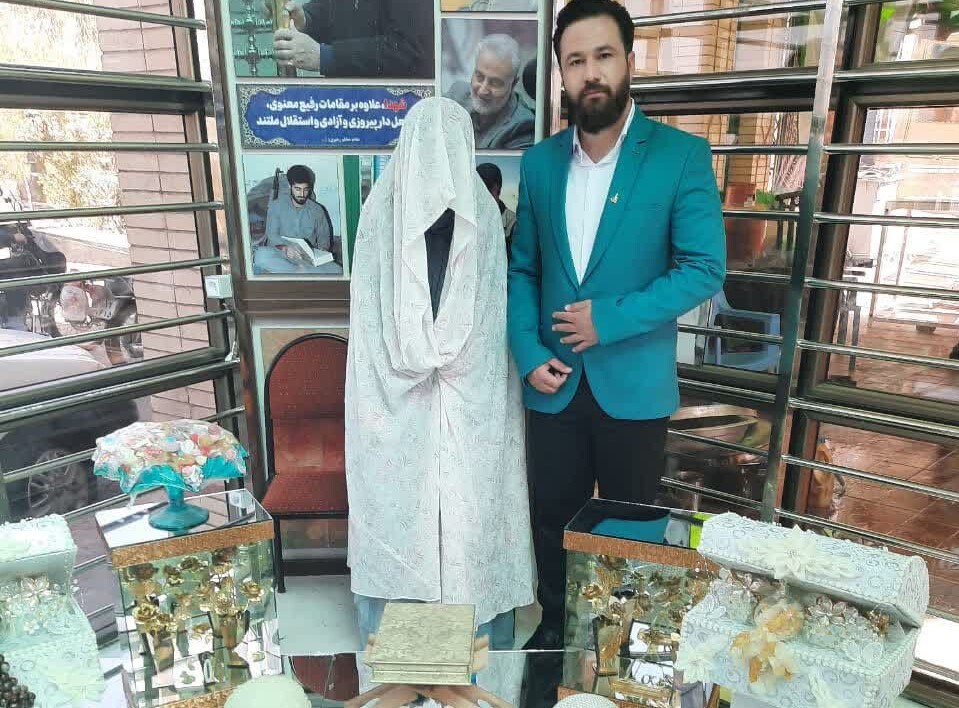 مراسم عقد در گلزار شهدای کرمان 
