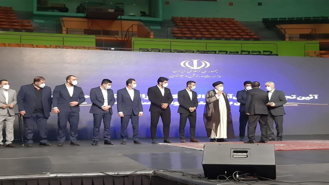 مراسم اهدای بازوبند پهلوانی سال ۱۴۰۰ و تجلیل از مدال آوران المپیک و پارالمپیک ۲۰۲۰ توکیو