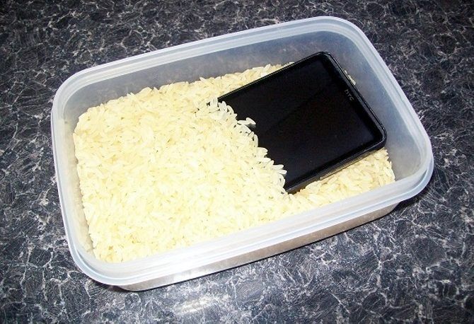 گوشی خیس شده