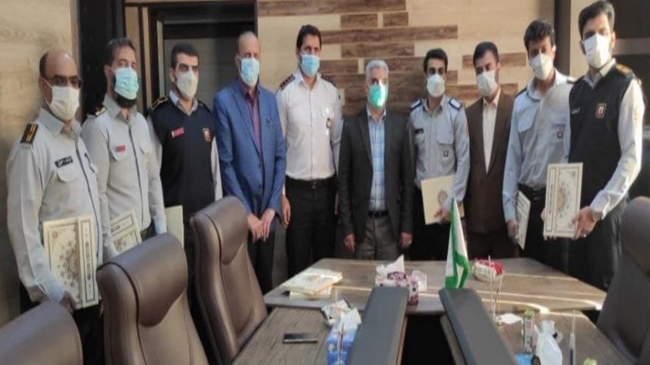 تجلیل از آتش نشانان در ایلام