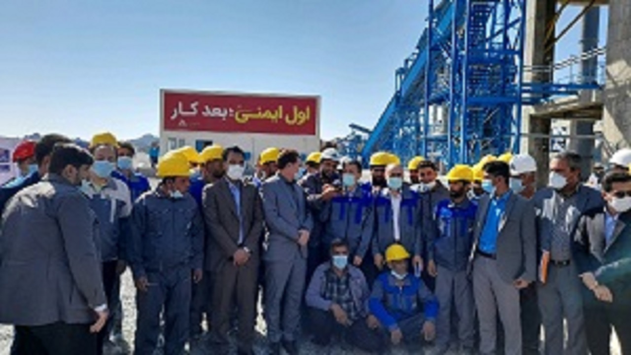 افتتاح کارخانه آهک صنعتی قلعه‌گنج  با حضور رئیس بنیاد مستضعفان