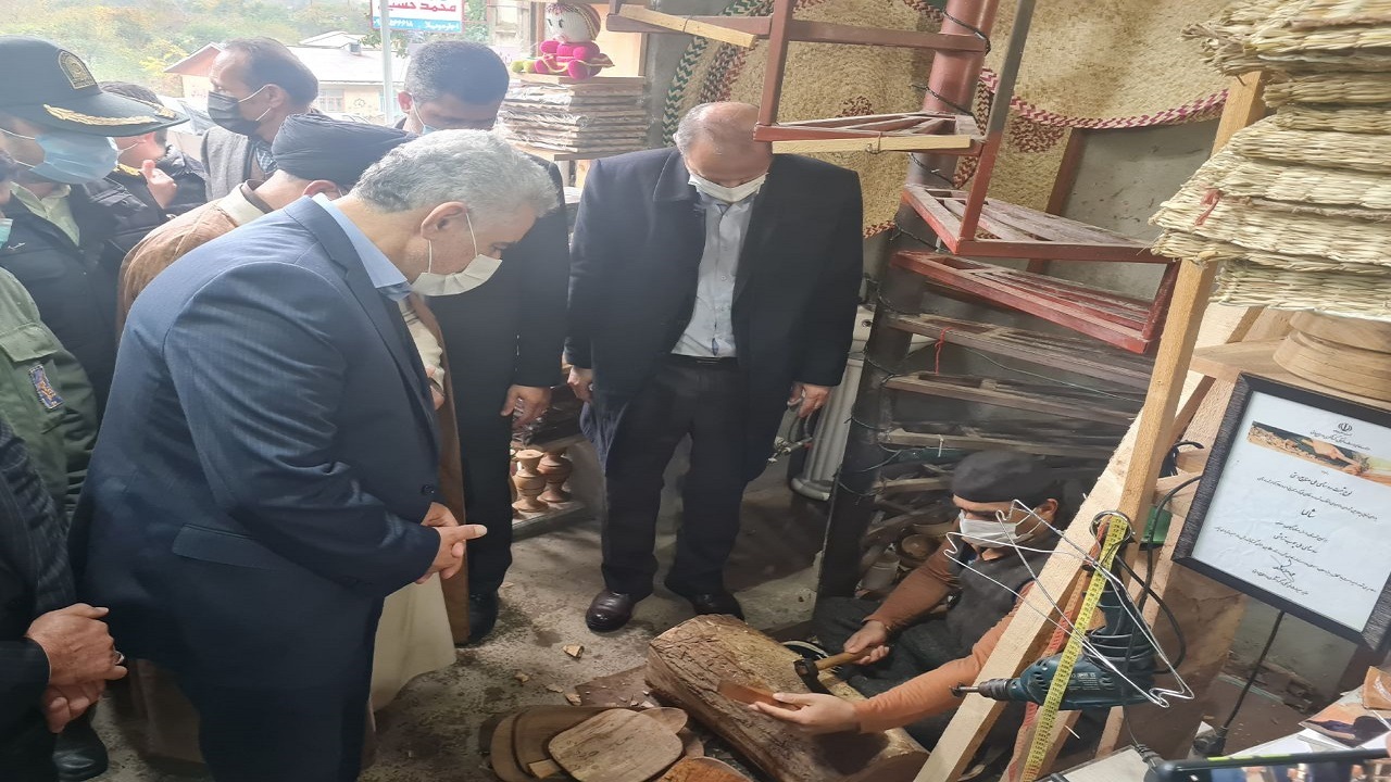 بازدید استاندار گیلان از روستای ملی چوب‌تراشی شالماء ماسال