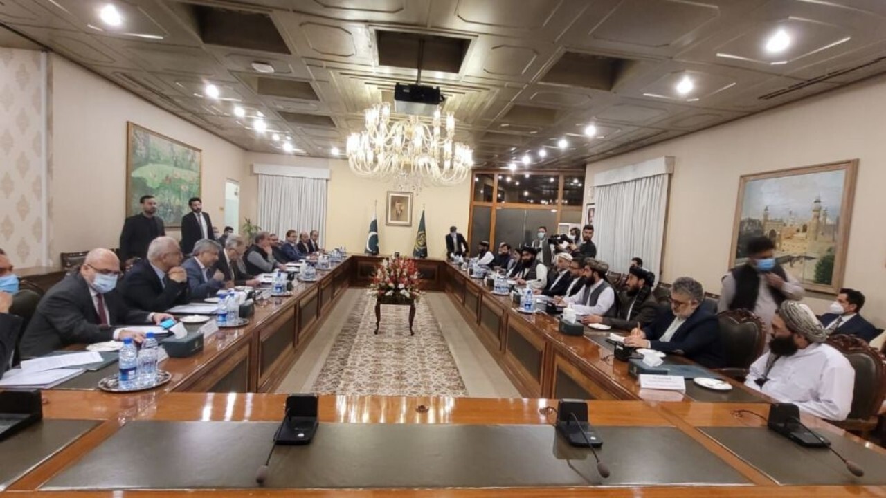 دیدار امیرخان متقی با مقامات پاکستان