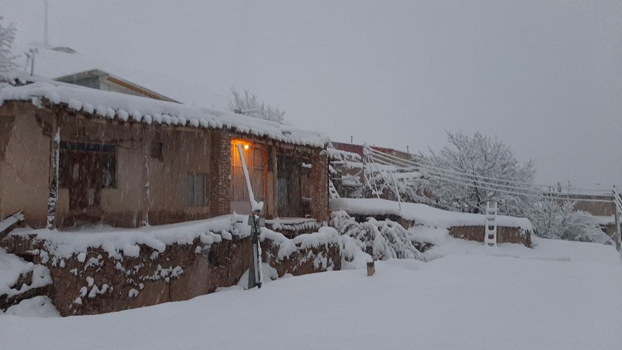 سفیدپوش شدن روستای توآباد + تصاویر