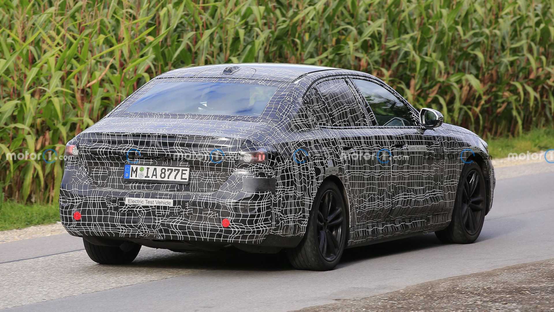 خودروی BMW i۵