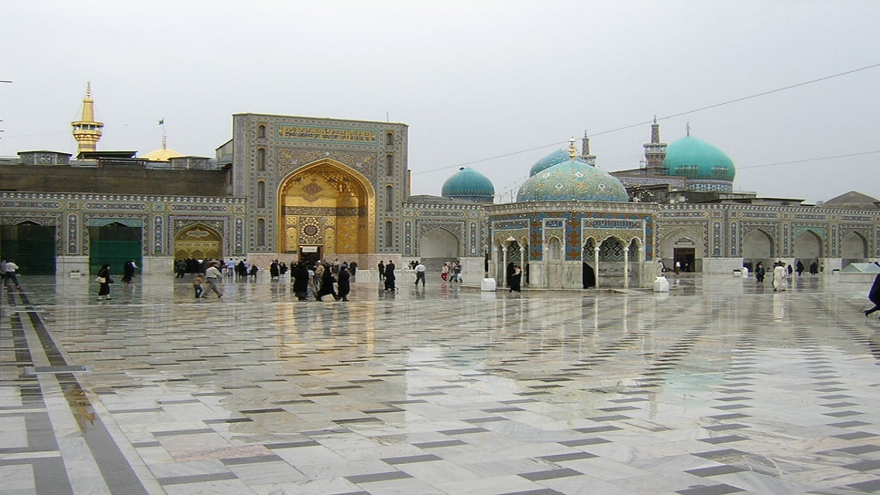 فیلمی از ترنم زیبای باران در حرم رضوی