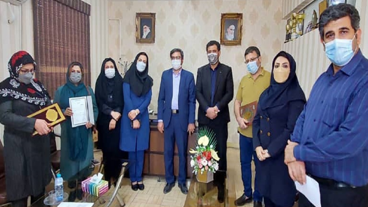 تقدیر از کارآفرینان موفق در اندیمشک