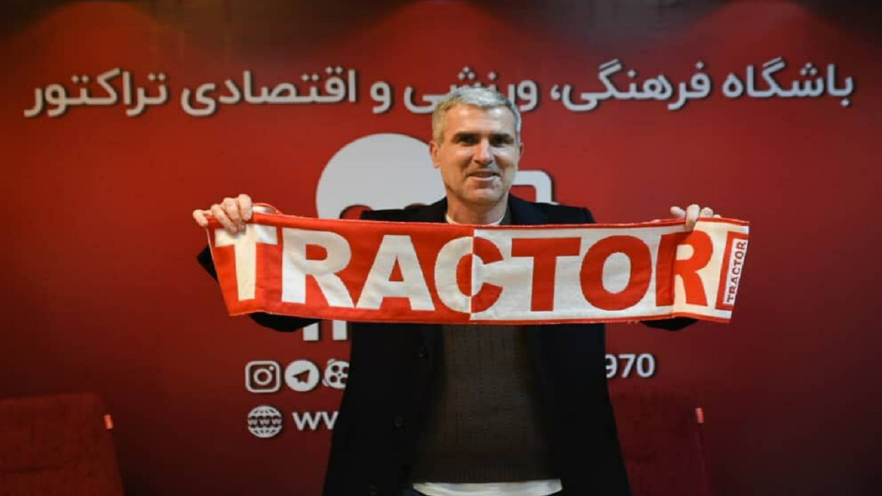 یک کروات سرمربی تیم فوتبال تراکتور شد