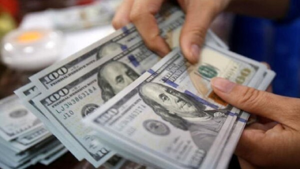 مجلس به لایحه دولت درباره تغییر شیوه تخصیص ارز ۴ هزار و ۲۰۰ تومانی فوریت نداد