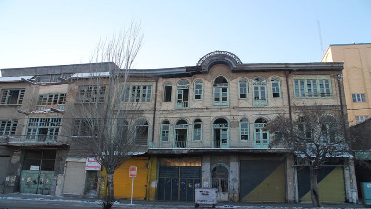 آغاز مرمت عمارت جنانی اولی مسافرخانه همدان/مرمت خانه تاریخی میرابیان