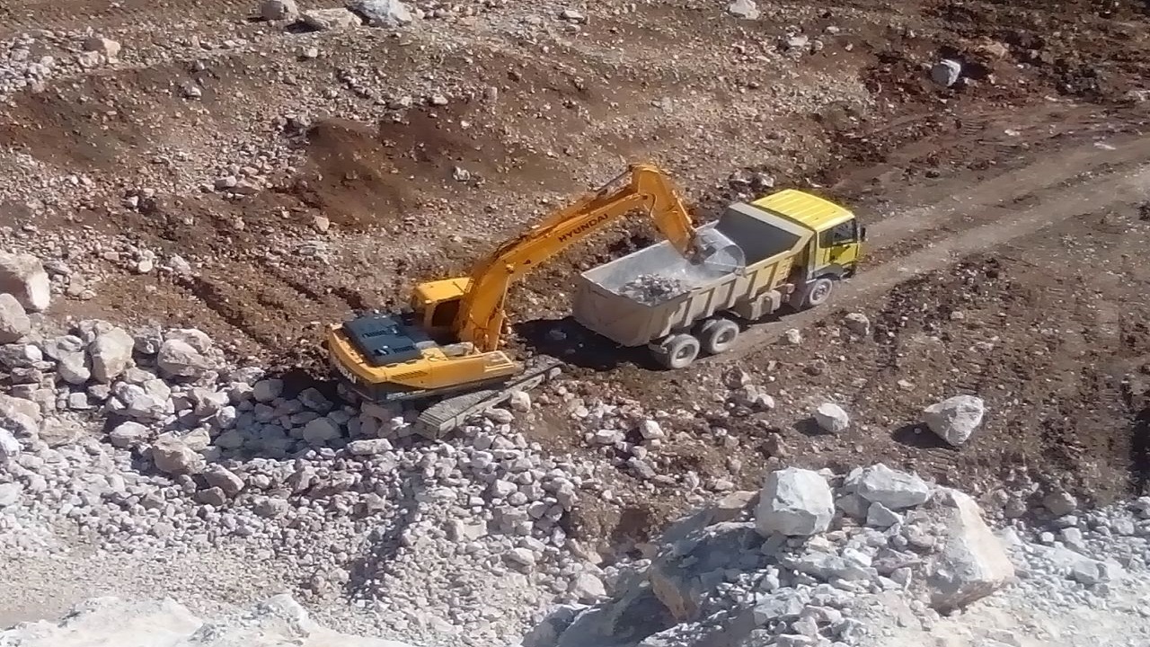 استخراج چهار میلیون و ۸۷۴ هزار و ۶۶۴ تن مواد معدنی از معادن چهارمحال و بختیاری