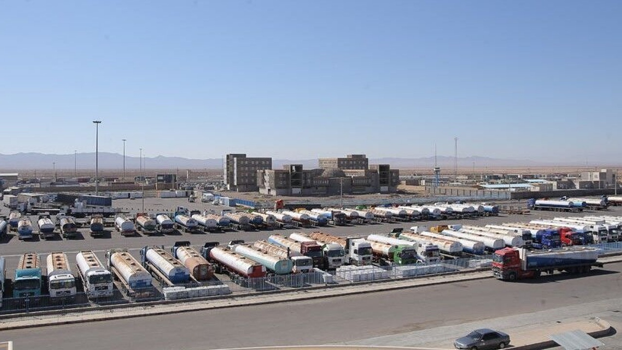 کامیون های تجاری افغانستان