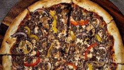 طرز تهیه پیتزا مرغ و سبزیجات + فیلم