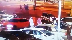 پرش یک خودرو هنگام عبور از تقاطع + فیلم