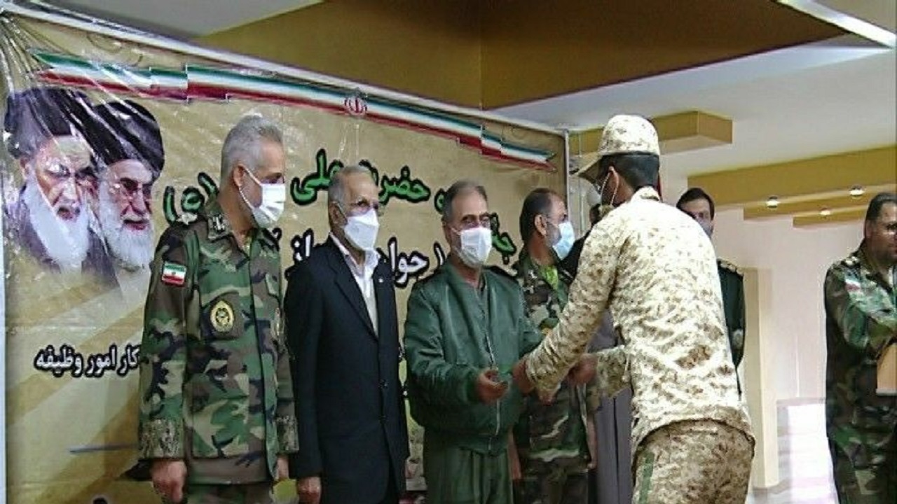 تجلیل از سربازان نمونه ارتش