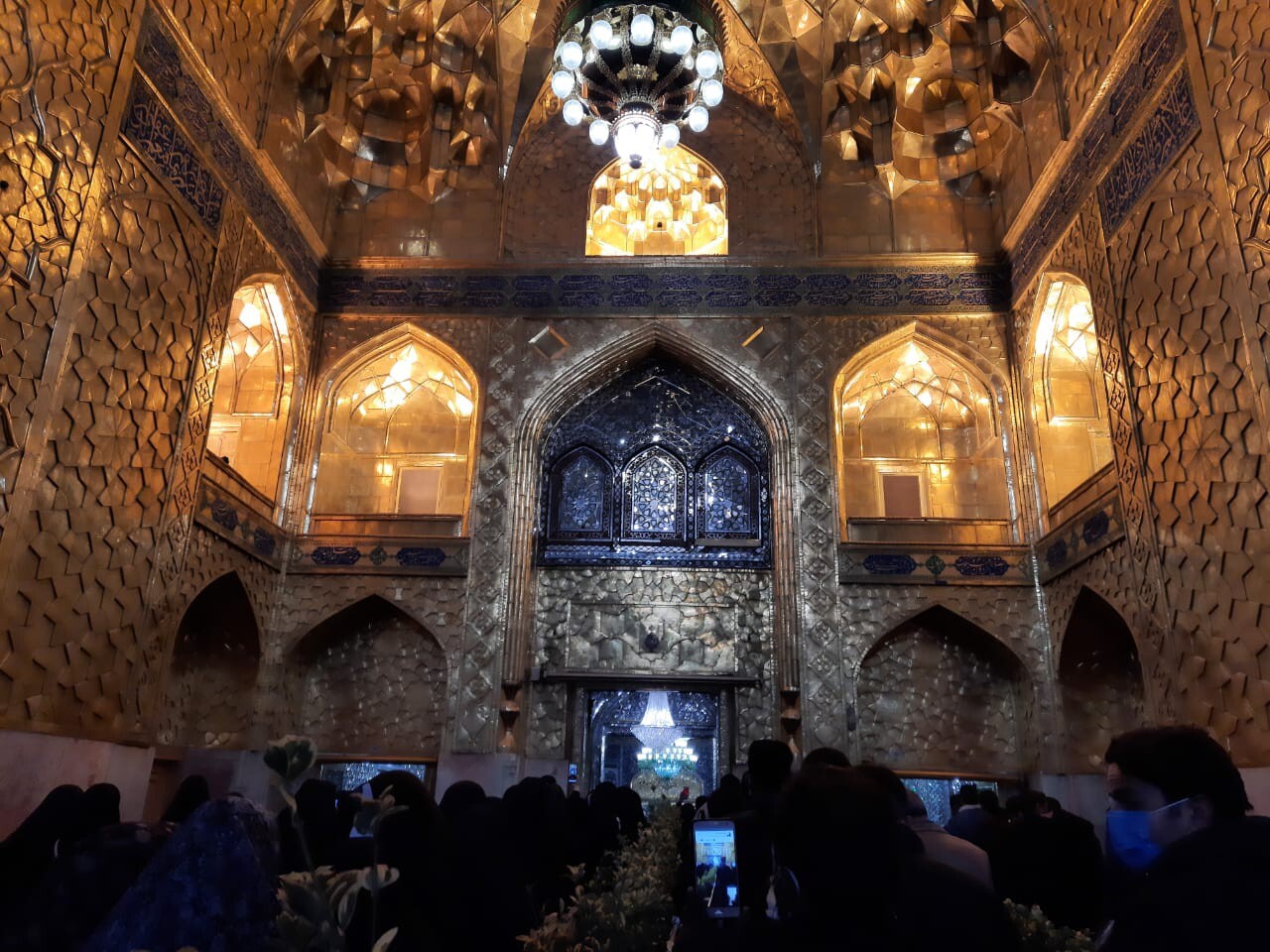 حرم مطهر رضوی در شب وفات حضرت معصومه(ع) + تصاویر