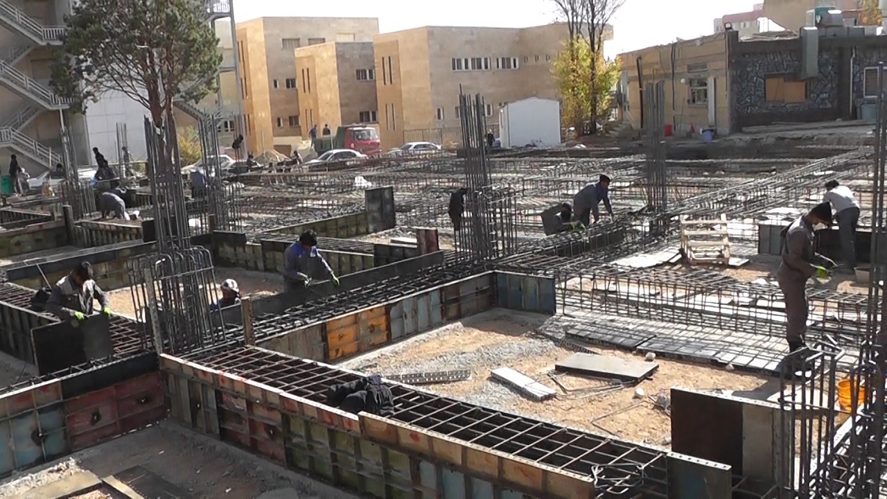 آغاز ساخت بیمارستان ارتش جمهوری اسلامی ایران در شهرکرد+فیلم