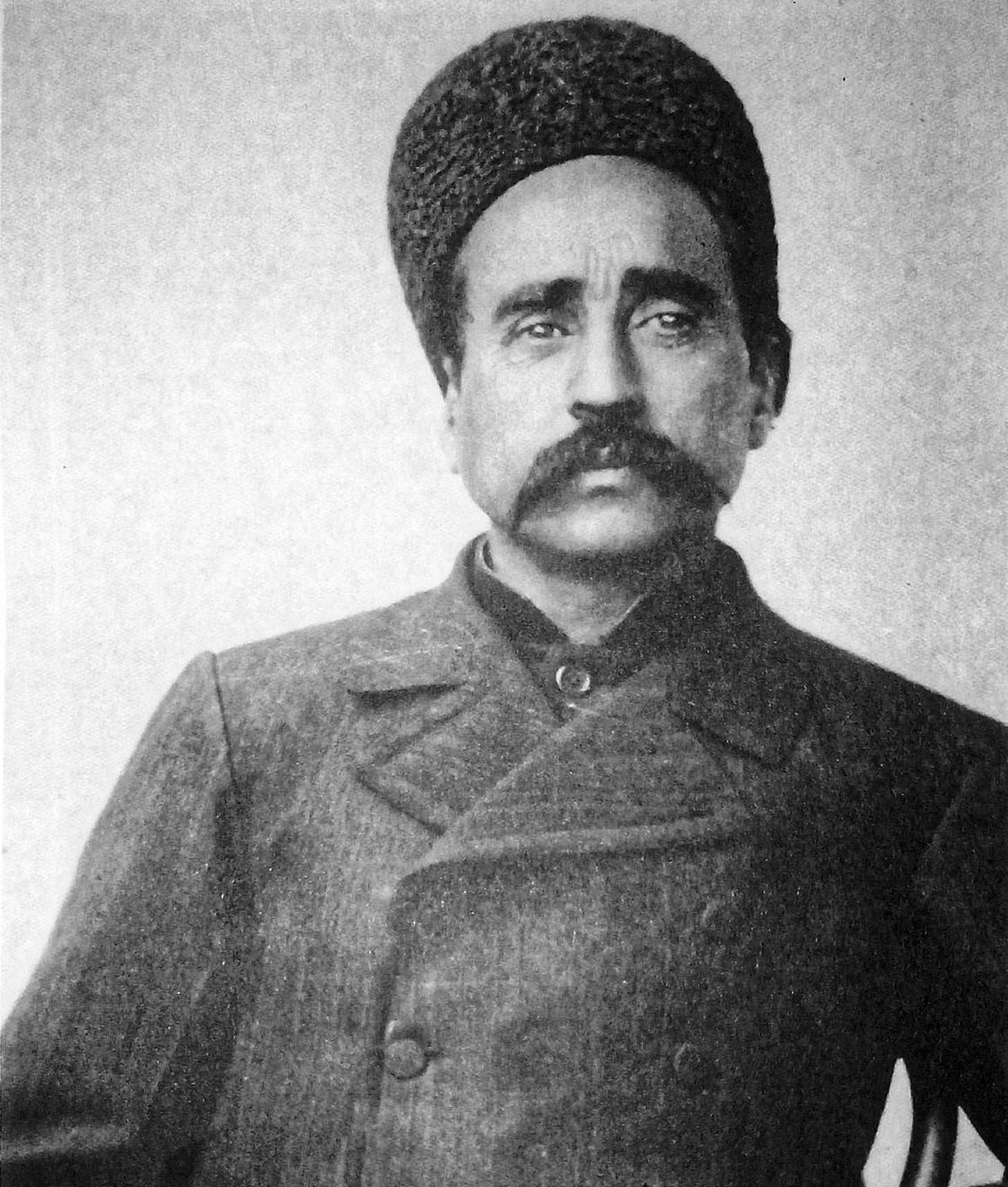 ستارخان؛ مردی که نگذاشت امید و مقاومت بمیرد/ وقتی اشک &laquo;سردار ملی&raquo; ایرانی&zwnj;ها درآمد