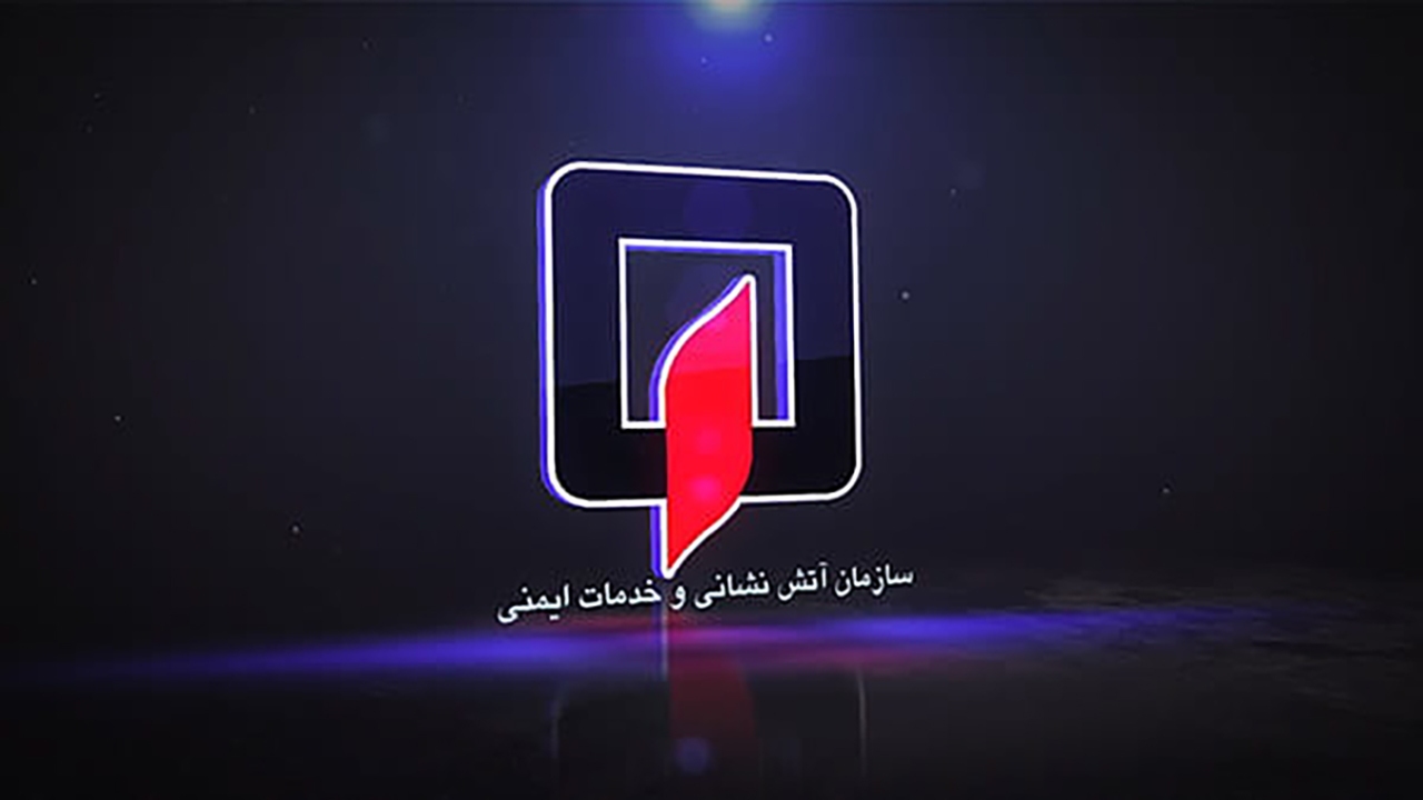 پسر بچه در محل قایم موشک گرفتار شد!+ تصویر