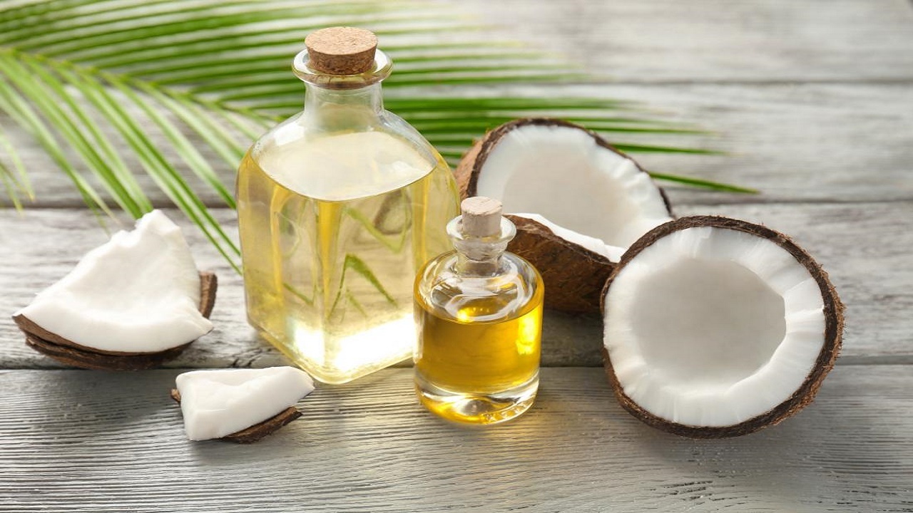 آیا استفاده از روغن نارگیل برای مو خاصیت دارد؟