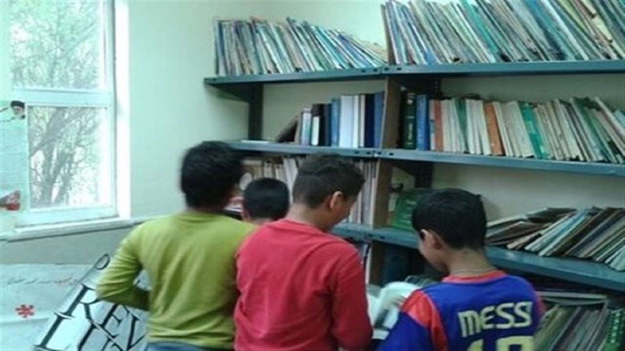 آشنایی دانش آموزان با کتابخانه ها در هفته کتاب و کتابخوانی