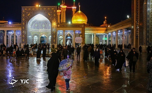 حال و هوای بارانی عزاداری شام رحلت بانوی کرامت(س) +تصاویر