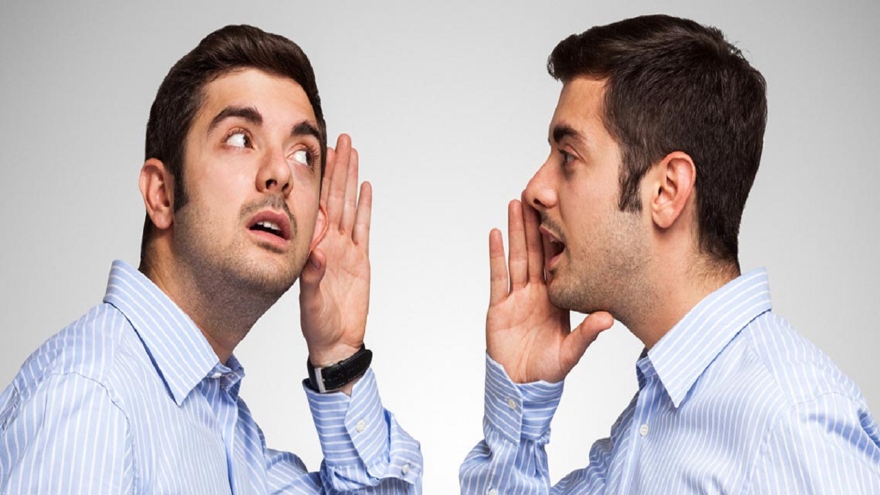 چه مواردی را نباید هرگز به همکارتان بگویید؟