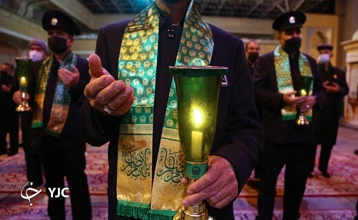 آیین شمع گردانی خادمان حضرت معصومه (س)برگزار شد +تصاویر