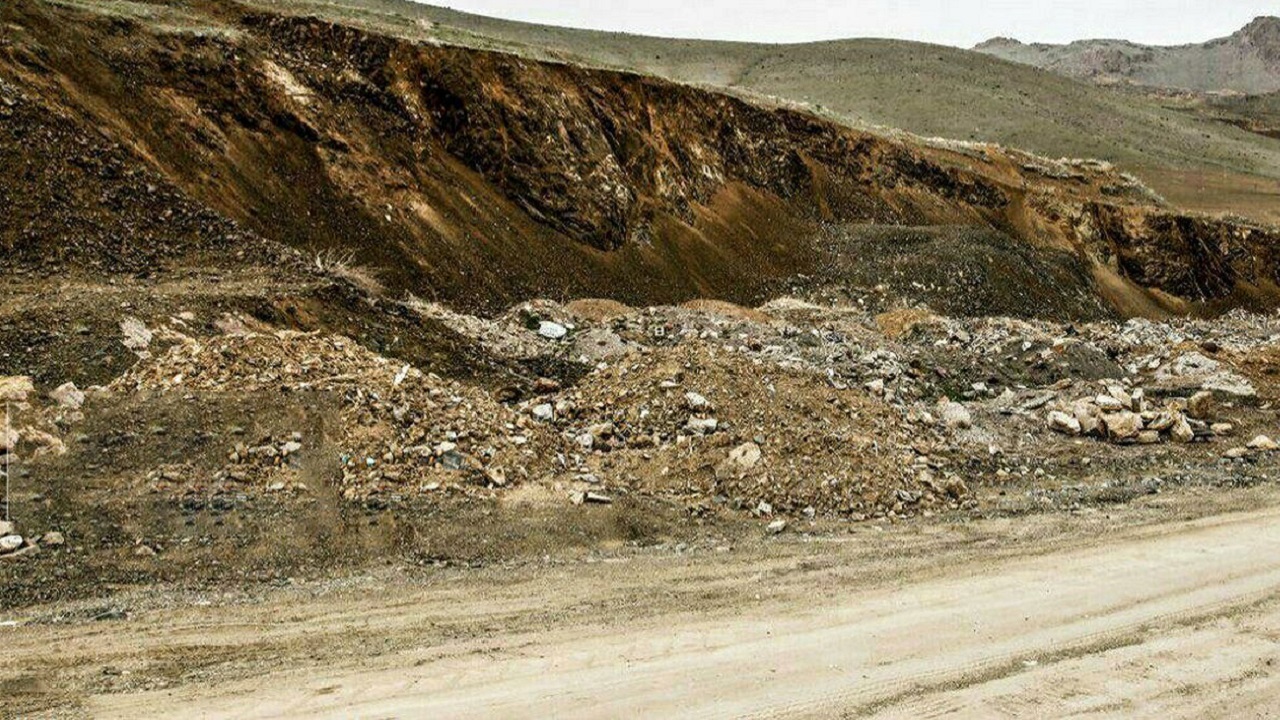خراش تیغ سوداگران بر کوه‌های زشک مشهد + فیلم
