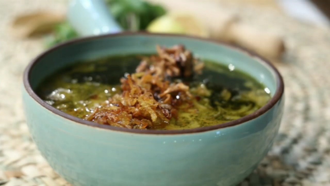 طرز تهیه آش سه‌نگه سیر کردستان + فیلم