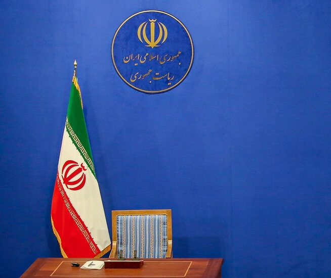 دولت جدید مانند دولت قبل خود را عقل کل نداند/ مشکلات با بخشی‌نگری حل نمی‌شود