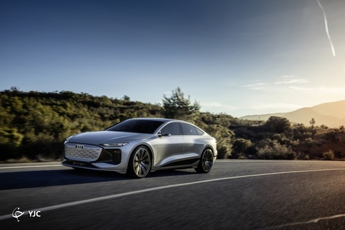 آئودی RS6 E-Tron واگن الکتریکی با قدرت 600 اسب بخار برای سال 2023 معرفی شد