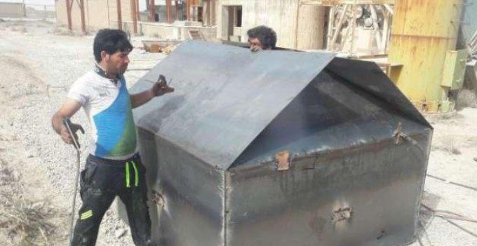 کارگران بسیاری را می توان در کارخانه گچ نهبندان به سر کار آورد