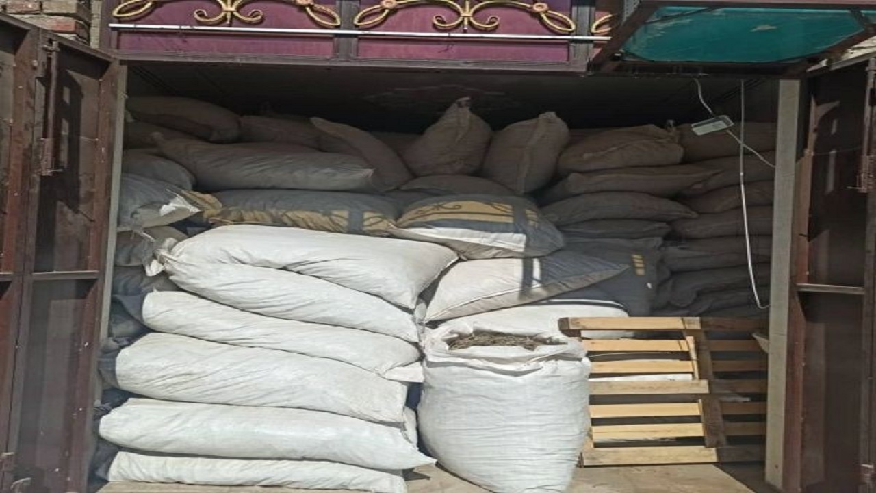 کشف ۱۵ تن داروی گیاهی غیر مجاز درشهرستان میرجاوه