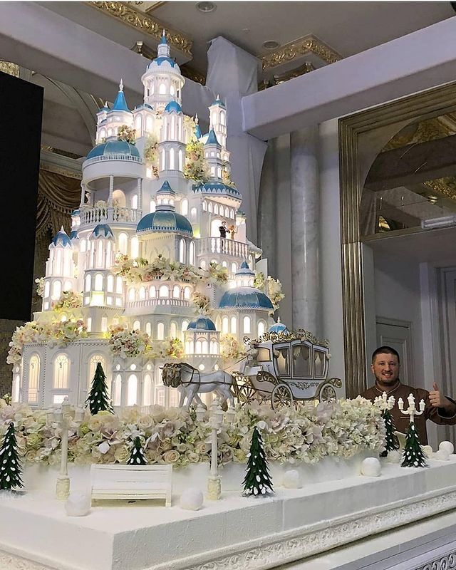 کیک&zwnj; ۷ طبقه
