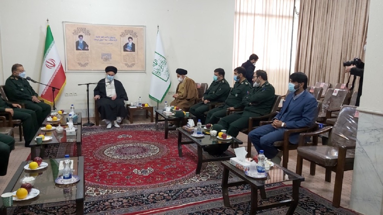 دیدار رئیس سازمان بسیج مستضعفین با آیات عظام حسینی بوشهری و سبحانی