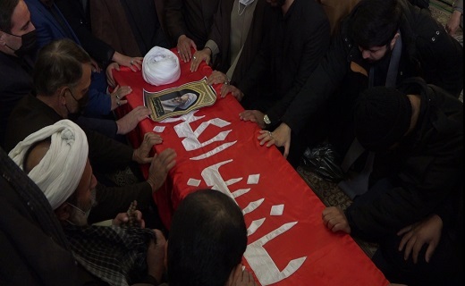 تشییع پیکر آیت الله مجتهد شبستری در قم برگزار شد/ پیکر عالم مجاهد و انقلابی در حرم مطهر آرام گرفت