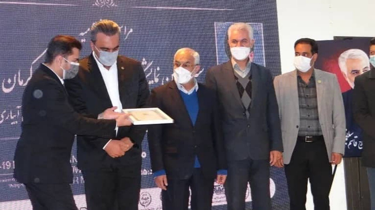 دعوت زاهدی از شرکت‌های ساخت ماشین آلات برای کمک به کشاورزان