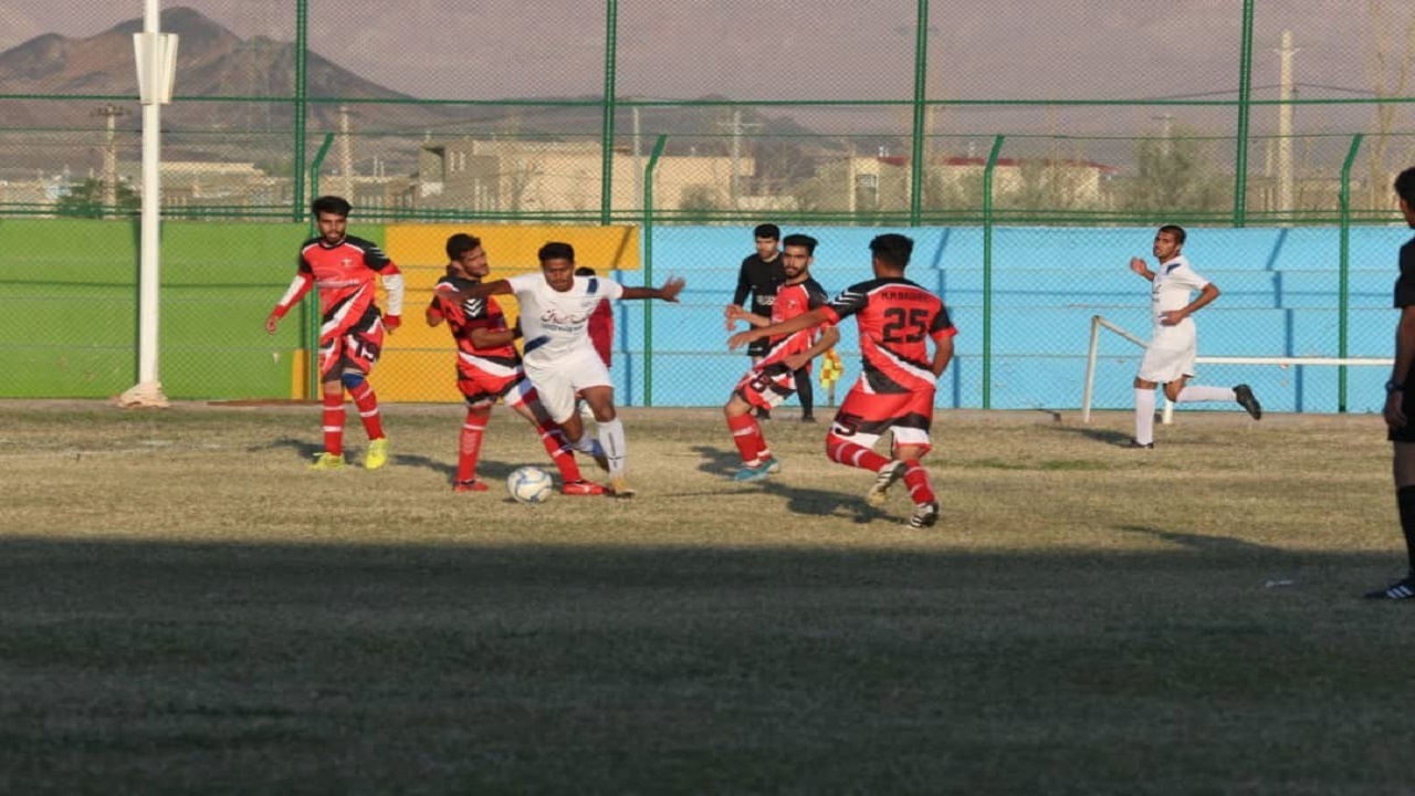 پیروزی پرگل تیم سنگ آهن بافق در مسابقات لیگ فوتبال استان یزد