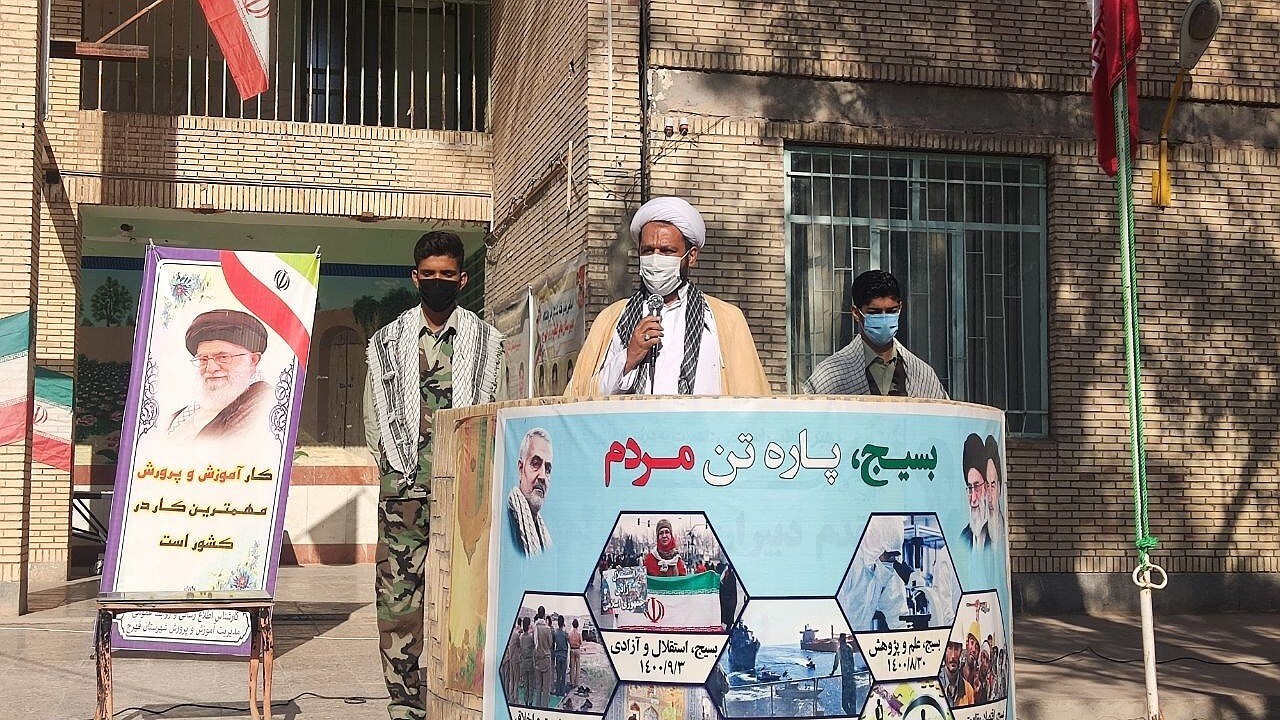 تأکید امام جمعه فهرج بر لزوم وجود تفکر بسیجی در جامعه