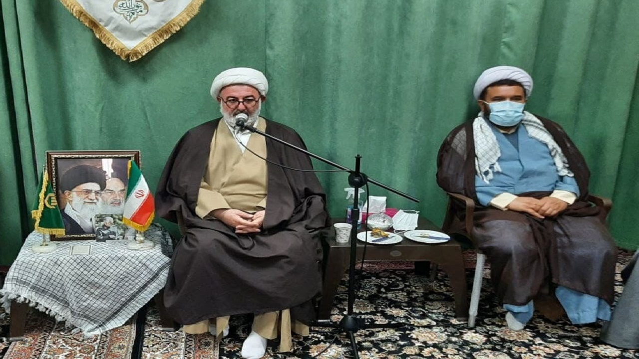 تفکر بسیجی راهگشای مشکلات کشور است