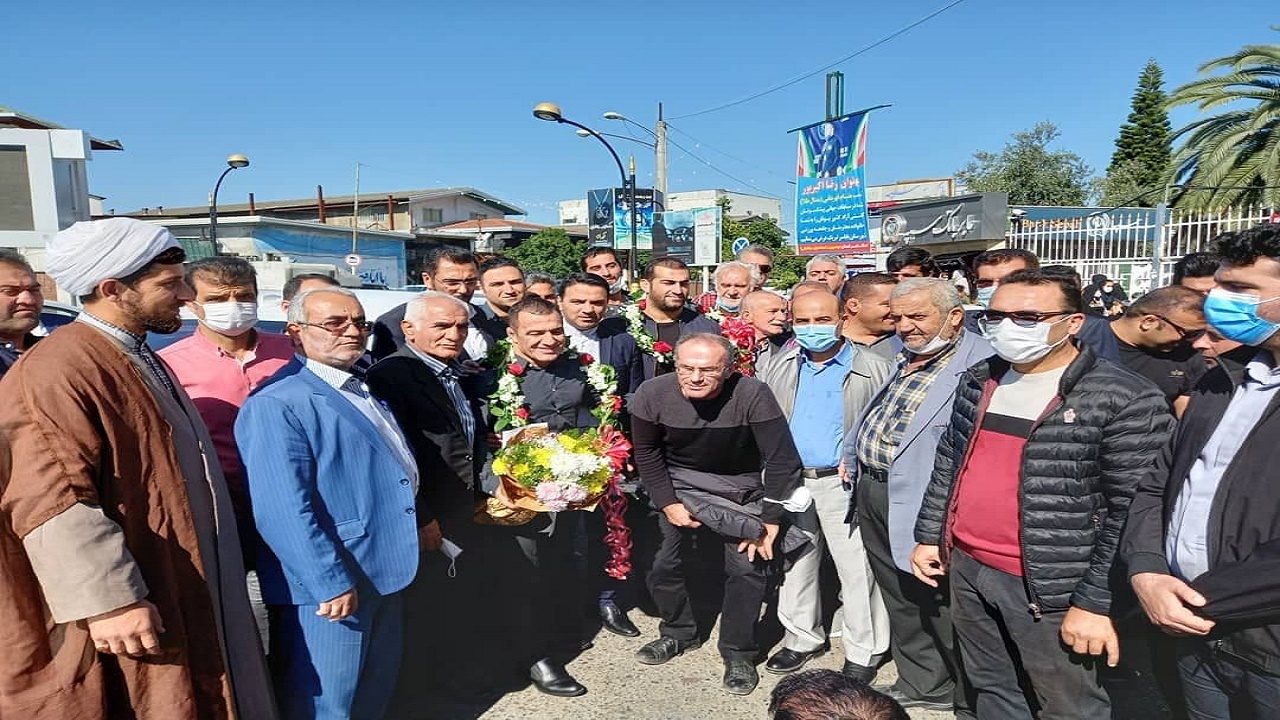 استقبال از رضا اکبرپور قهرمان کشتی آزاد پیشکسوتان جهان
