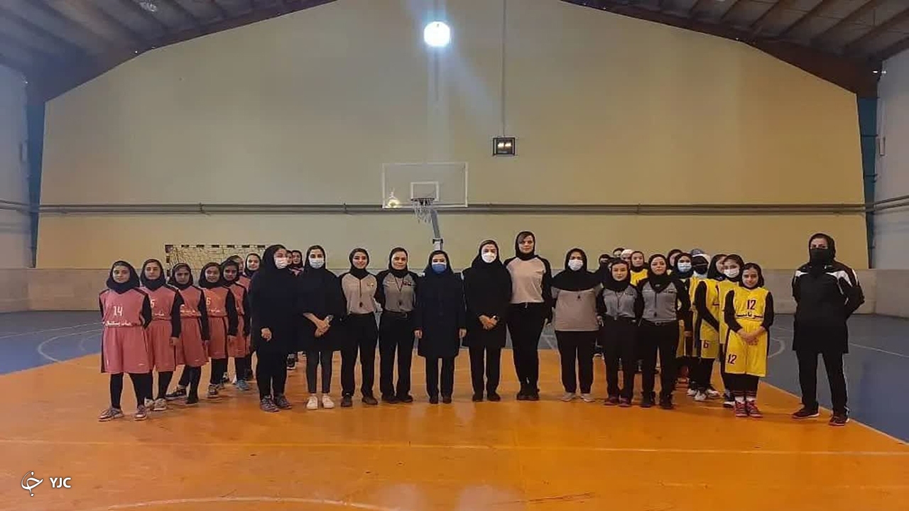 برگزاری چند برنامه ورزشی به مناسبت هفته تربیت بدنی در مهاباد