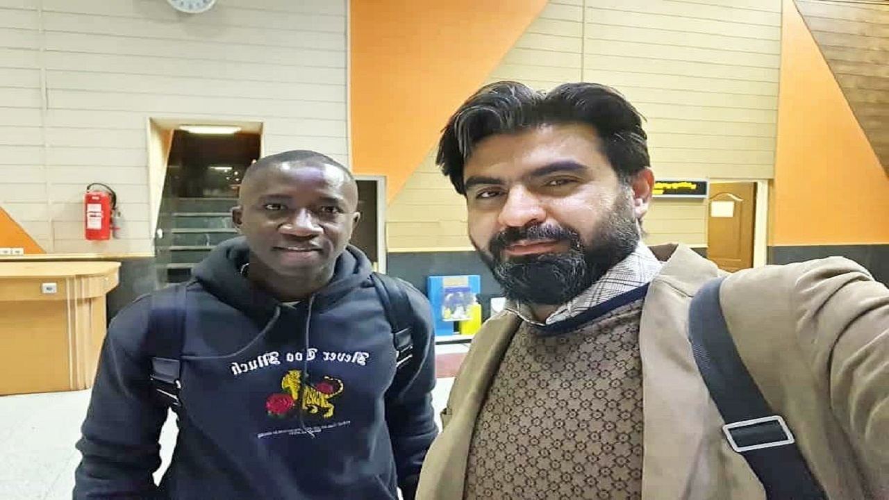 بازگشت بازیکن کامرونی مد نظر تراکتور به کشورش
