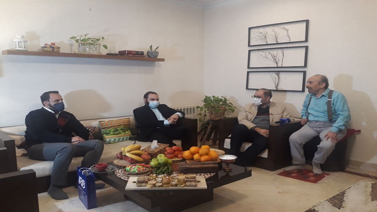 عیادت مدیرکل روابط عمومی رسانه ملی از اسماعیل سلطانیان