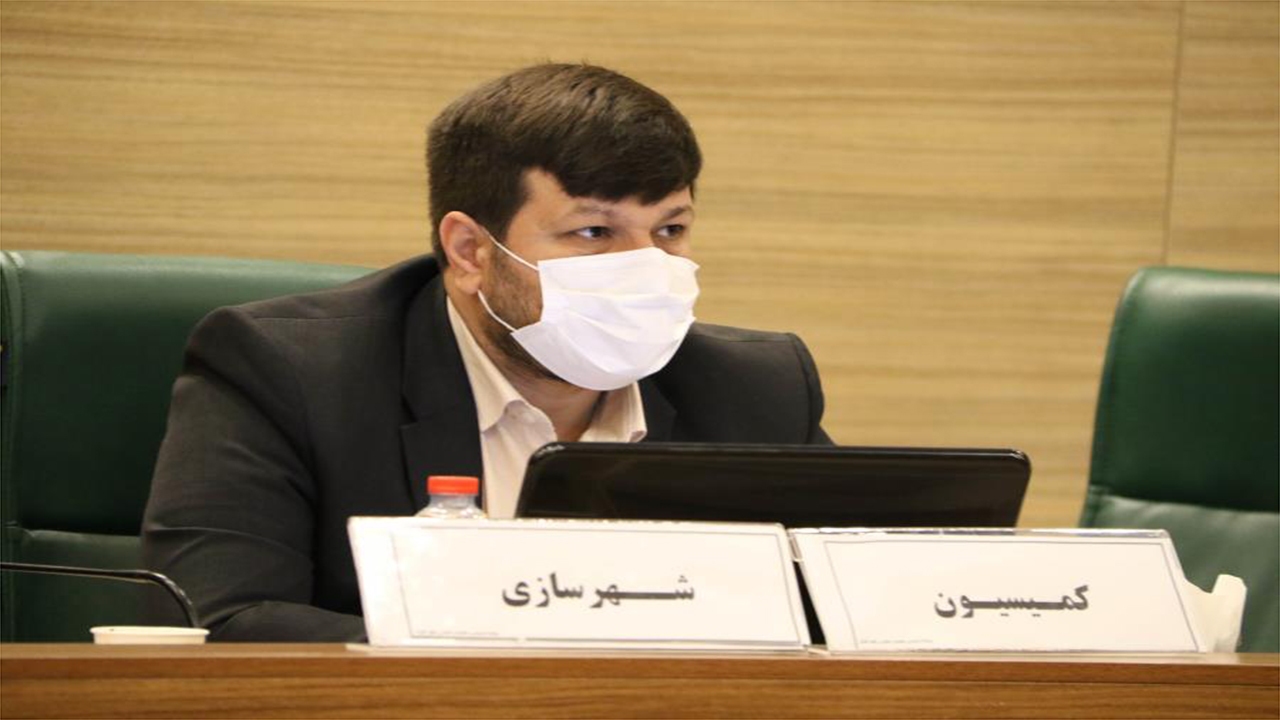 خطر فرونشست در شیراز جدی است/مدیران خود را عقل کل ندانند
