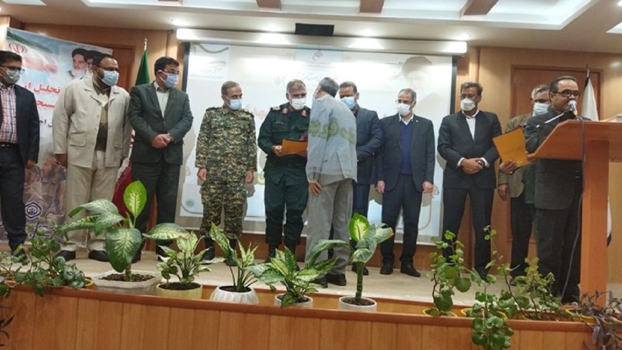 تجلیل از کارگران نمونه بسیجی در زاهدان