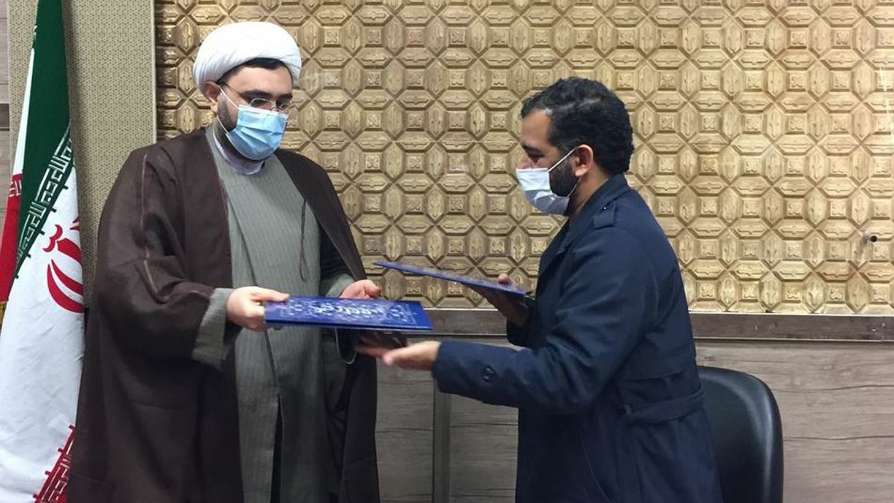 امضای تفاهم نامه همکاری اداره کل کتابخانه های عمومی خراسان رضوی و حوزه هنری انقلاب اسلامی خراسان رضوی