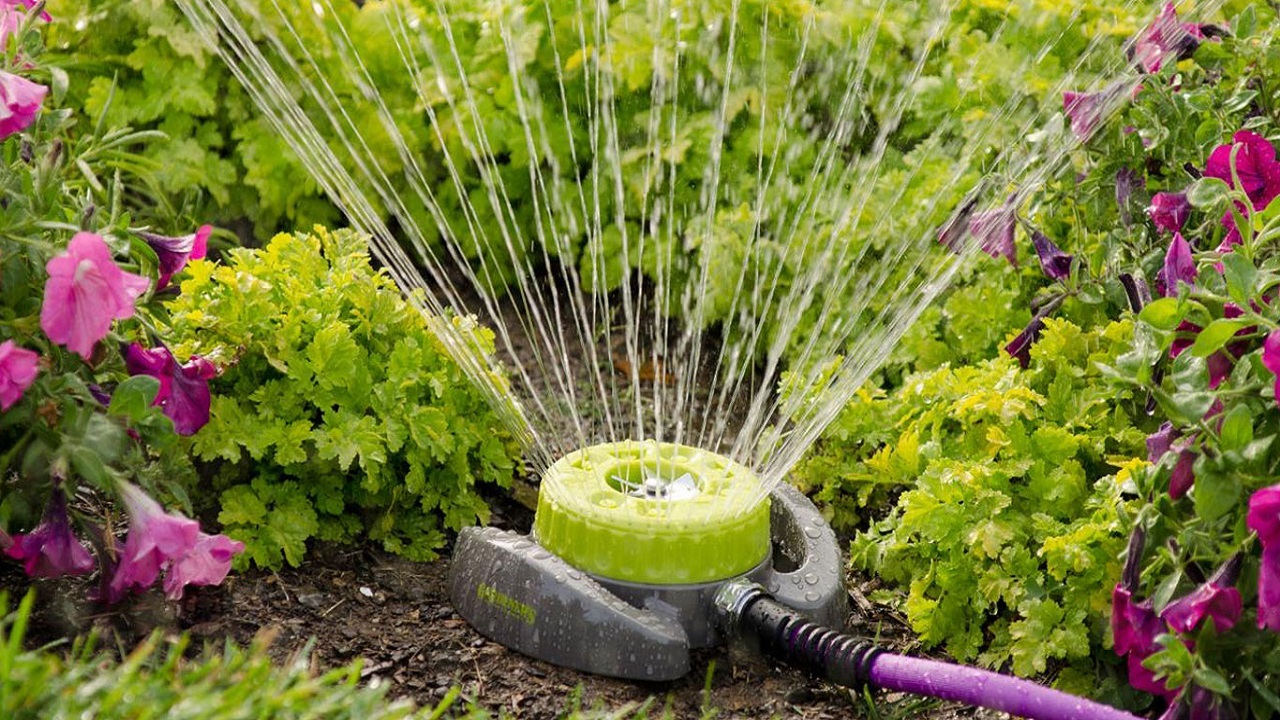 استفاده از سیستم‌های نوین آبیاری در فضای سبز