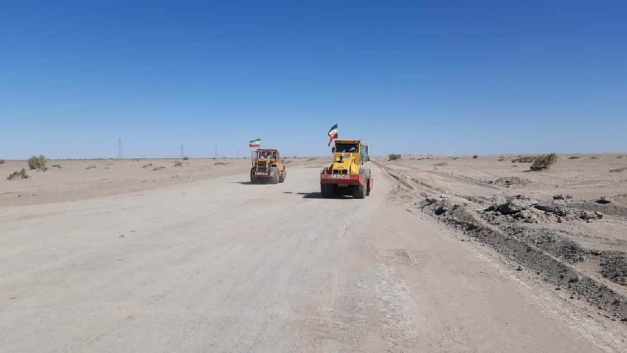 ۲۲ کیلومتر از باند دوم مسیر زابل - زاهدان در دست ساخت است